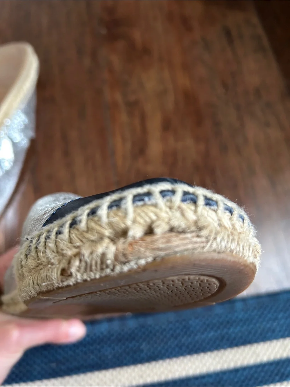 Tory Burch women’s size 9.5 Metallic Espadrille Flats in Silver and Navy